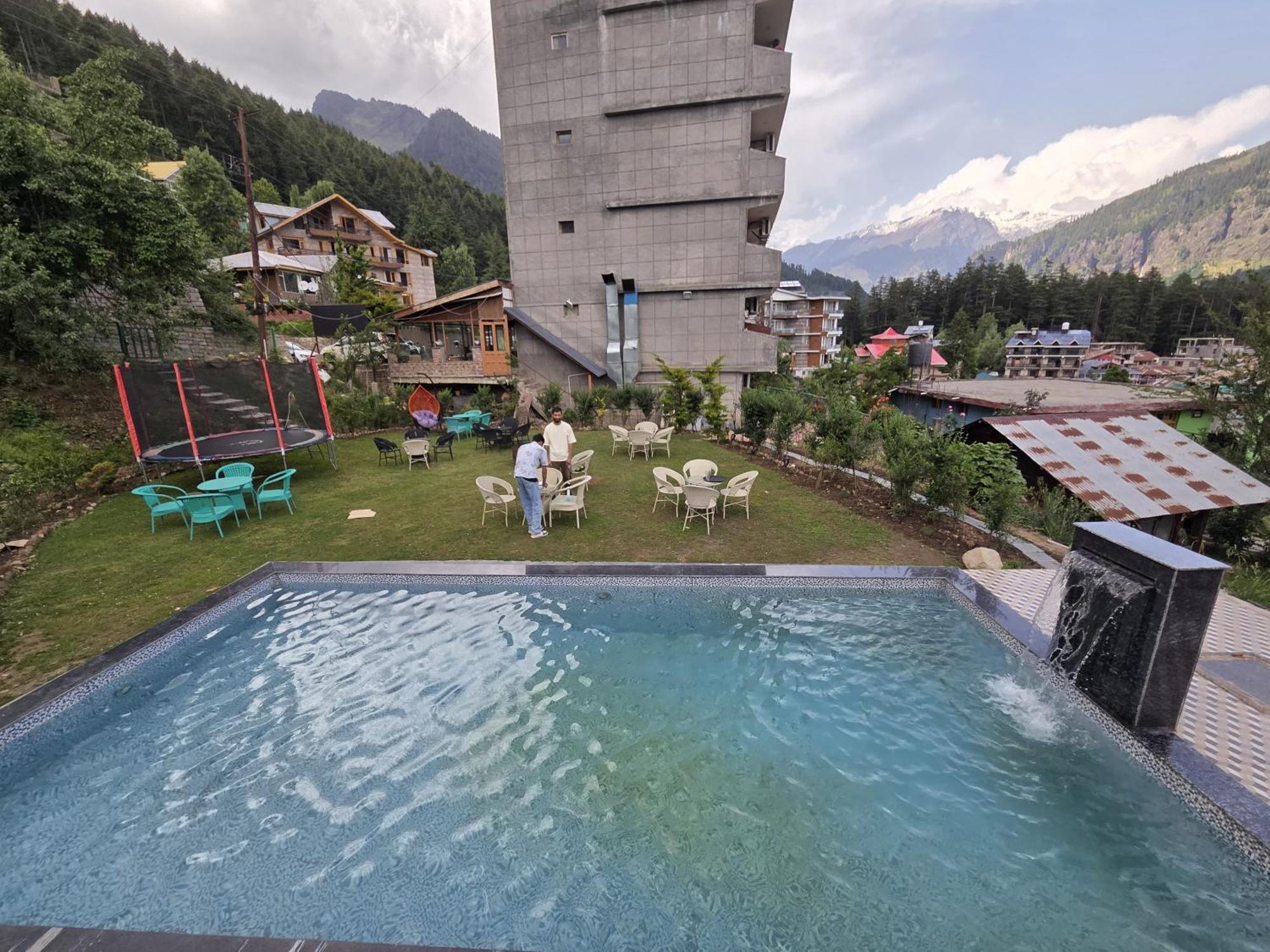 Smuggler Resort By West Western Near To Mall Road & Hadimba Temple # Swimming Pool#Free Pick From Volvo Bus Stand Manāli Εξωτερικό φωτογραφία