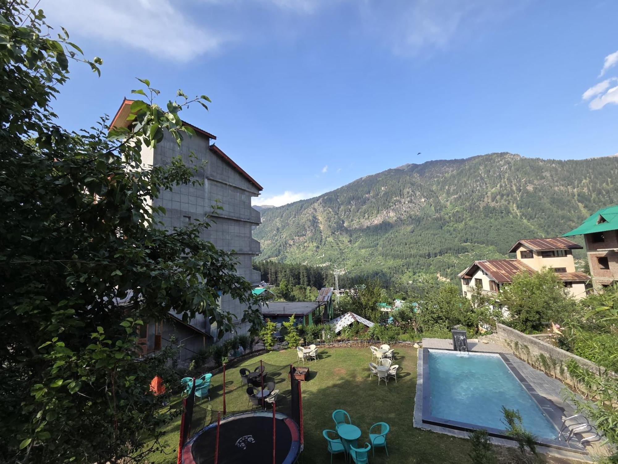 Smuggler Resort By West Western Near To Mall Road & Hadimba Temple # Swimming Pool#Free Pick From Volvo Bus Stand Manāli Εξωτερικό φωτογραφία